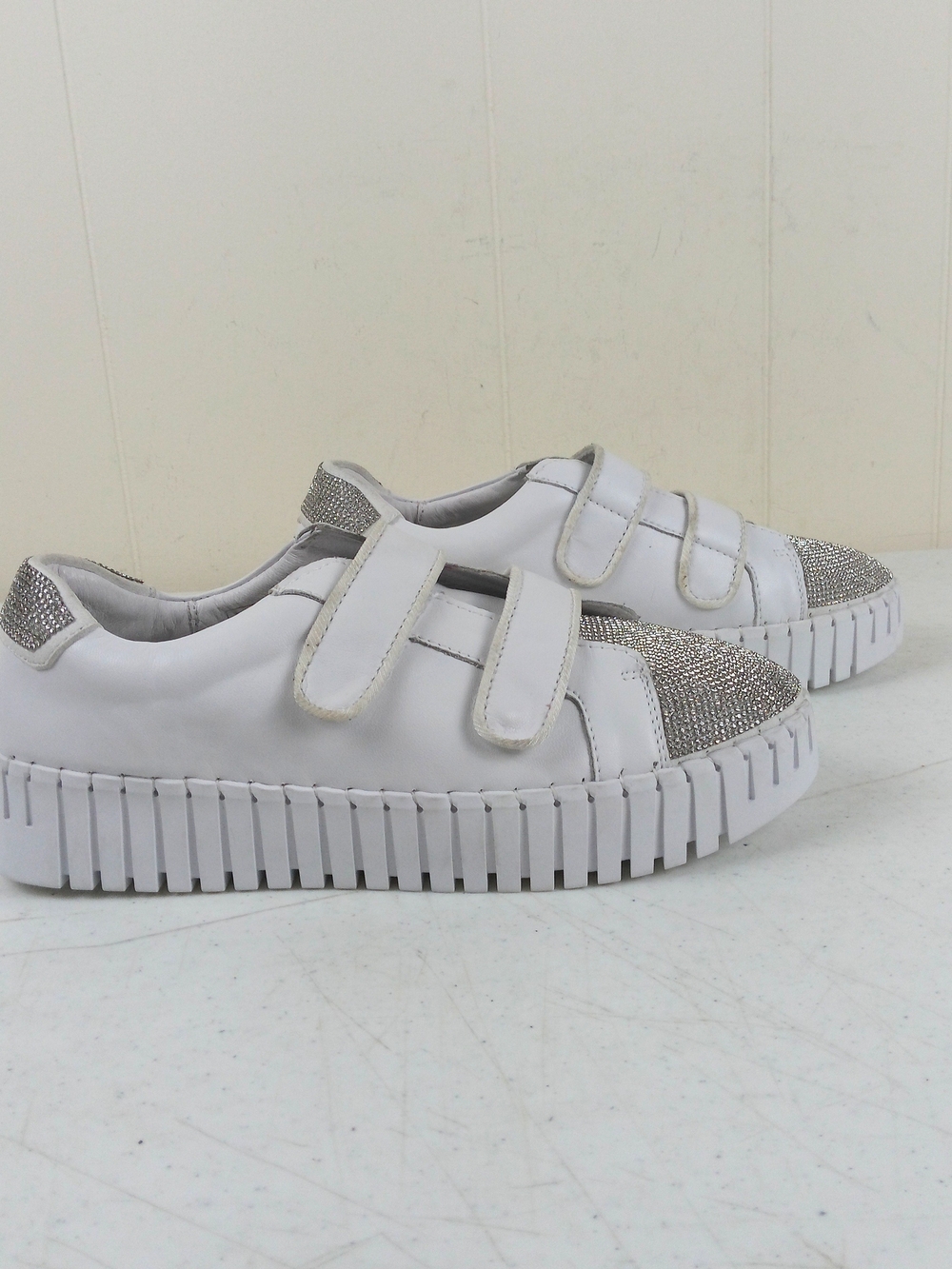 bernie mev. White Platform Sneakers with Silver Crystal Toe Women's Size 40 US 9